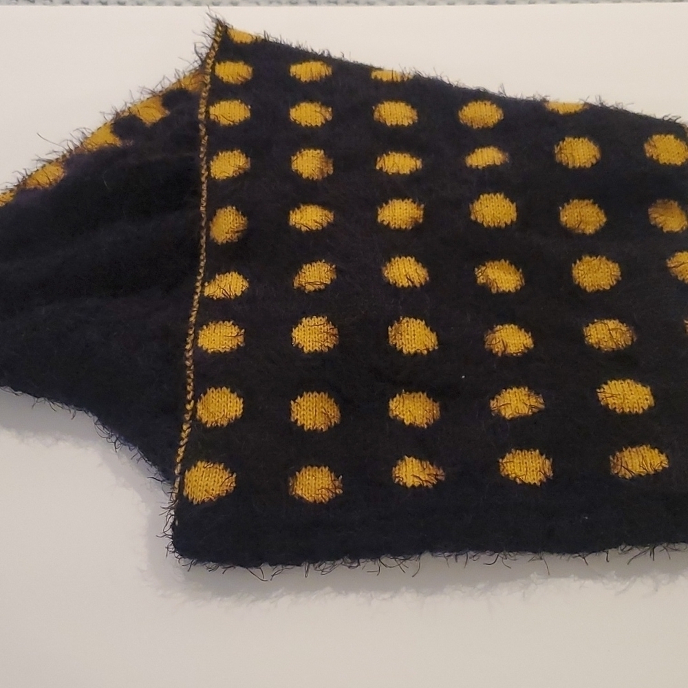 𝅺Black and Gold Tube Scarf